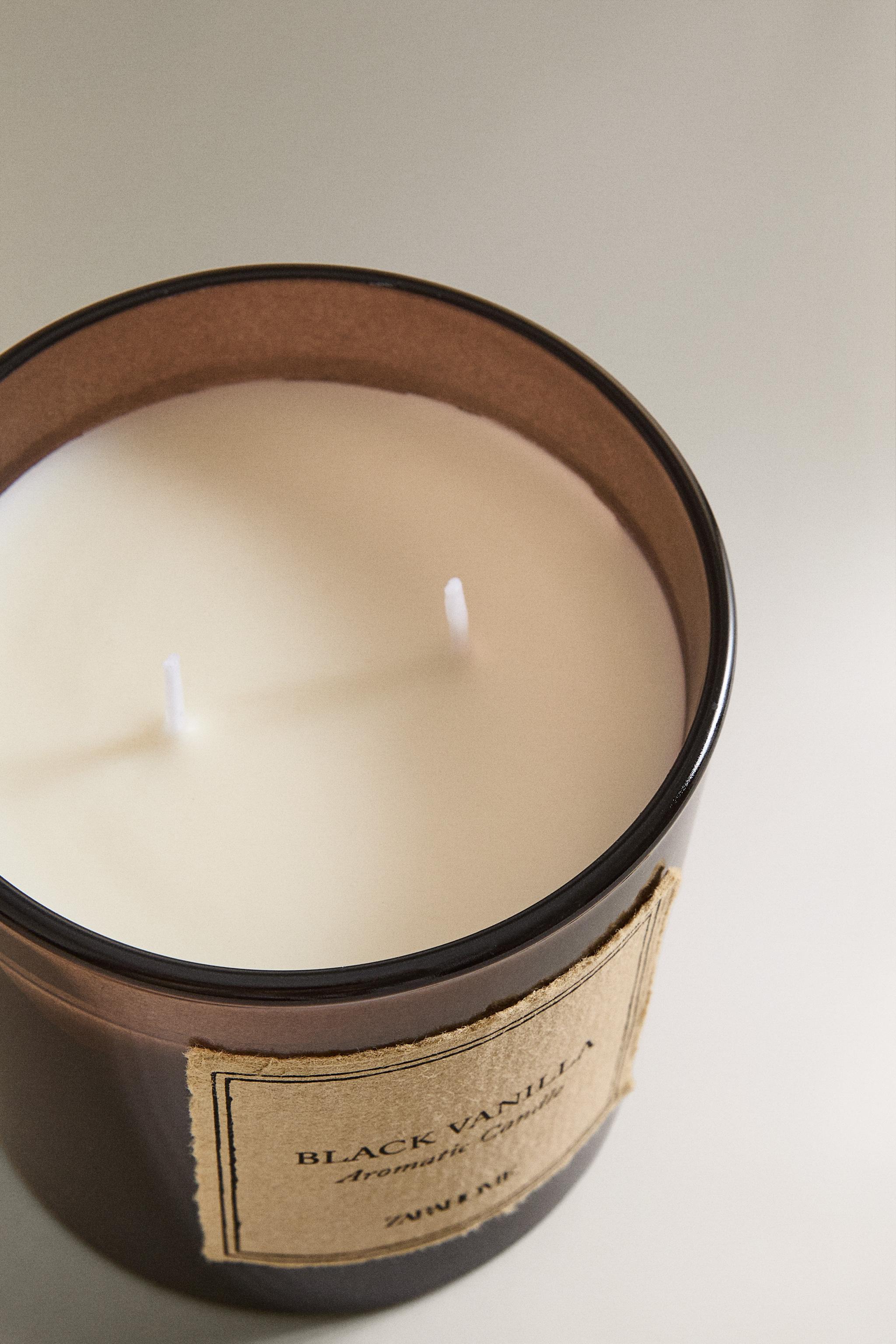 (350 G) BLACK VANILLA SCENTED CANDLE